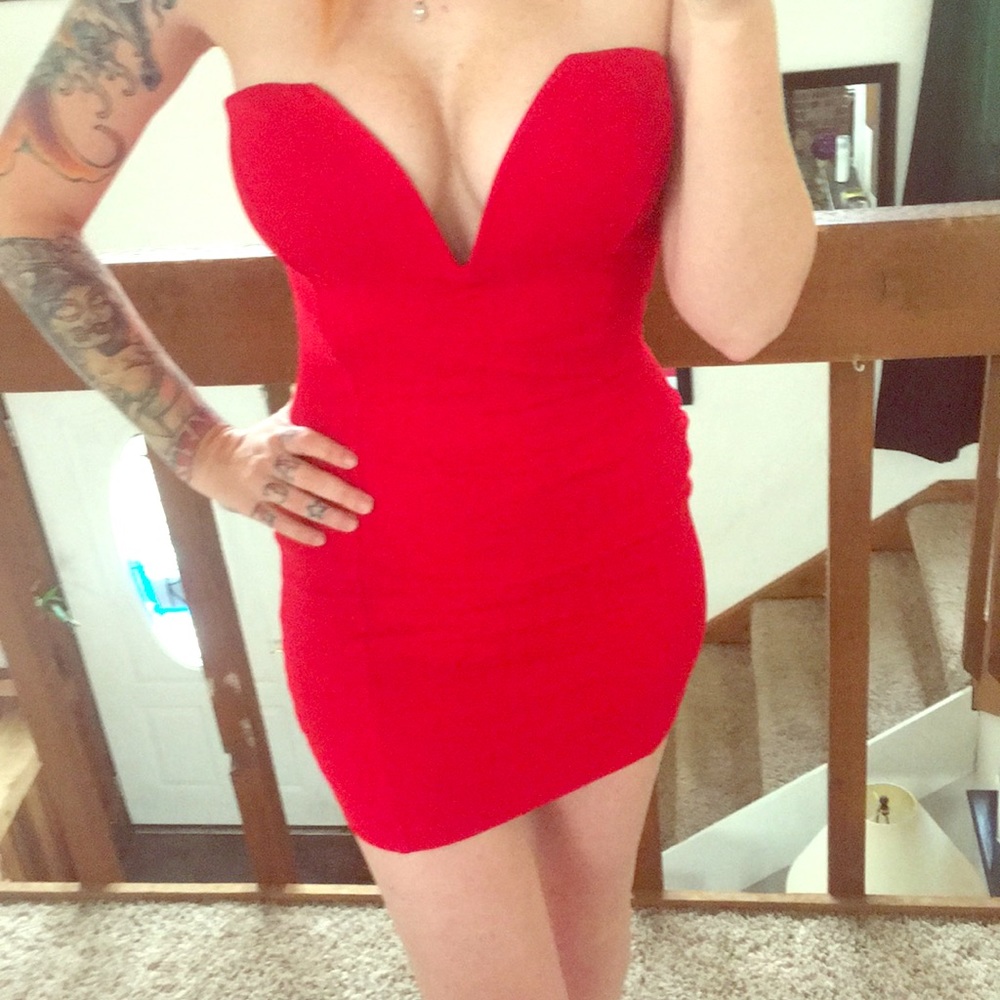 Mini Red Dress 🔥